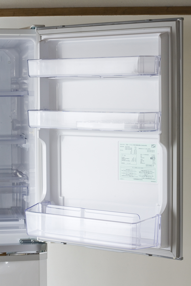 MITSUBISHI：三菱のノンフロン冷凍冷蔵庫「MR-C34X」-05