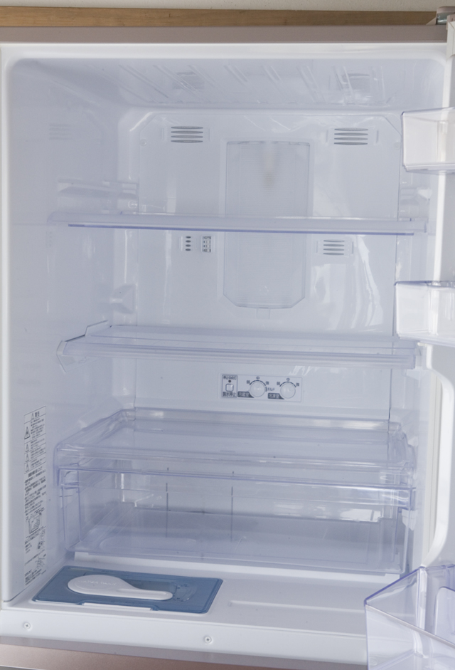 MITSUBISHI：三菱の自動製氷機能付3ドア冷凍冷蔵庫「MR-C34W」-09
